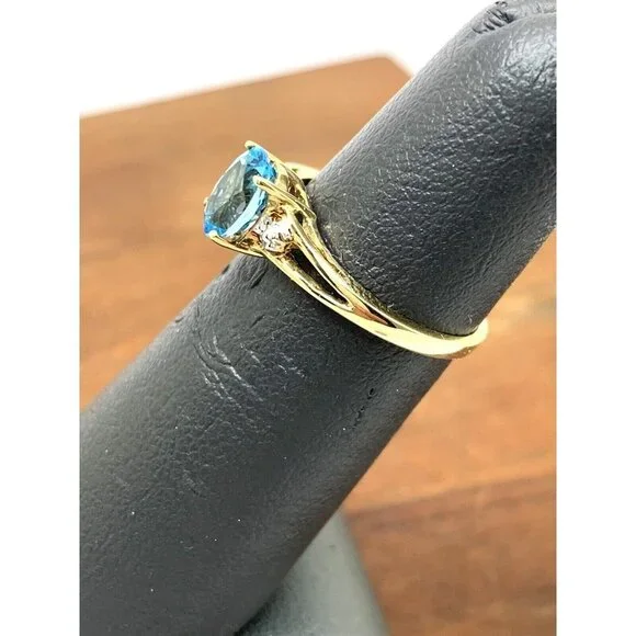 Blue Topaz Oval Cut Cocktail Women's Ring 10k Yellow Gold Estate Jewelry…